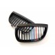 BMW 1 E87/E81/E82 2004- Grila frontală negru lucios (set de 2 piese cu ornamente în 3 culori)tuning dreapta/stânga