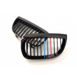 BMW 1 E87/E81/E82 2004- Grila frontală negru lucios (set de 2 piese cu ornamente în 3 culori)tuning dreapta/stânga