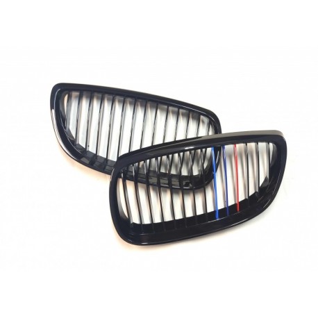 BMW 3 E92 2006.09-2010.03 Grila față negru lucios (3 culori dungi set de 2 buc)tuning dreapta/stânga