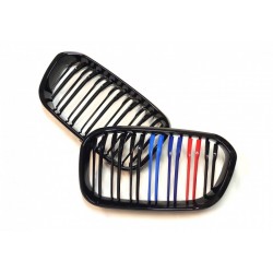 BMW 1 F20 2015-2019 grilă față neagră lucioasă (set de 2 ornamente în 3 culori) tuning