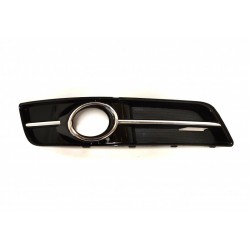 Audi A3 2008.04- grila de protecție cu gaură pentru halogen dreapta