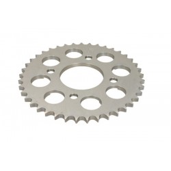 Pinion antrenat spate moto. Oțel galvanizat argintiu